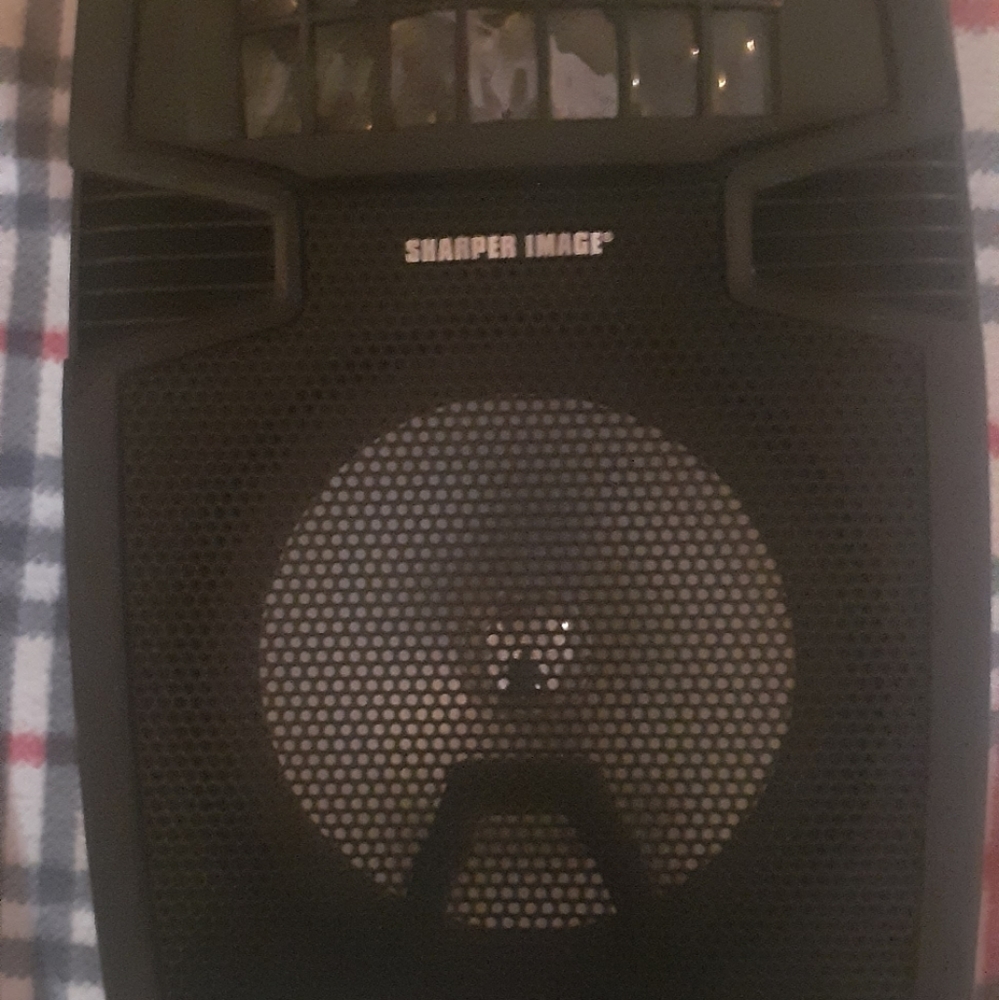 Wireless Bluetooth speaker